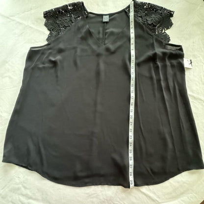 City Streets Women's size 2X Black Lace Cap Sleeve V-neck top blouse