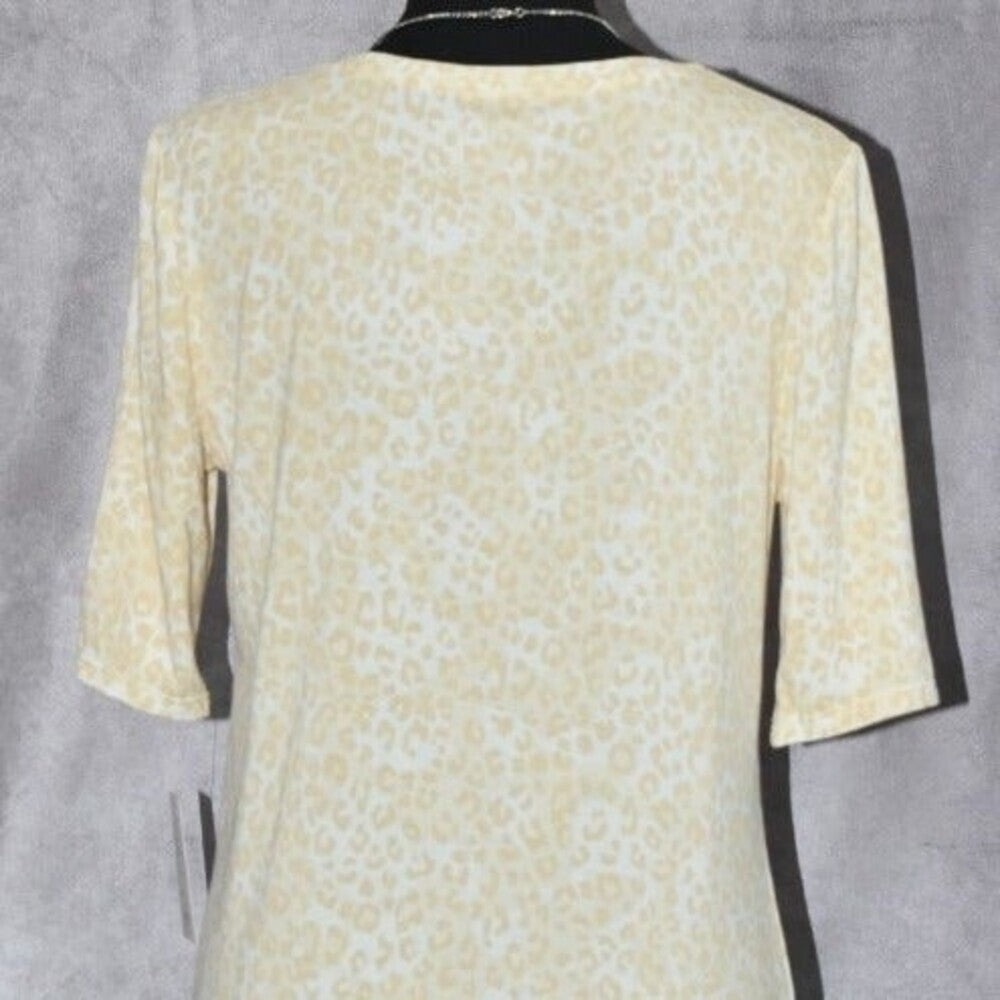 Nine West Top Sz S White Beige Animal Print Elbow Length Sleeves Crew Neck NWT