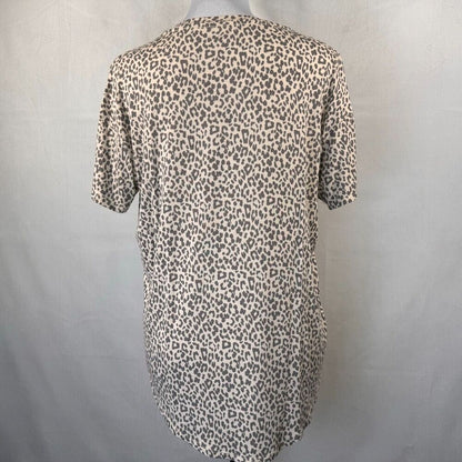 American Eagle Soft and Sexy Tee Sz XS Cheetah Animal Print Short Sleeve V-Neck