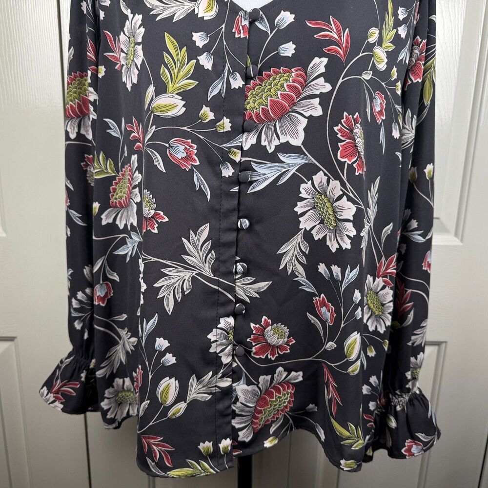 LOFT Women Blouse Sz M Charcoal Floral VNeck Long Sleeve Button Down Ruffle Cuff
