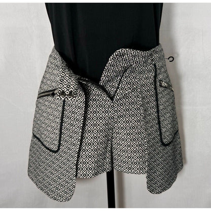 Intermix NWT Ladies Skort Sz S Cotton Blend Black White 4 pockets zipper closure