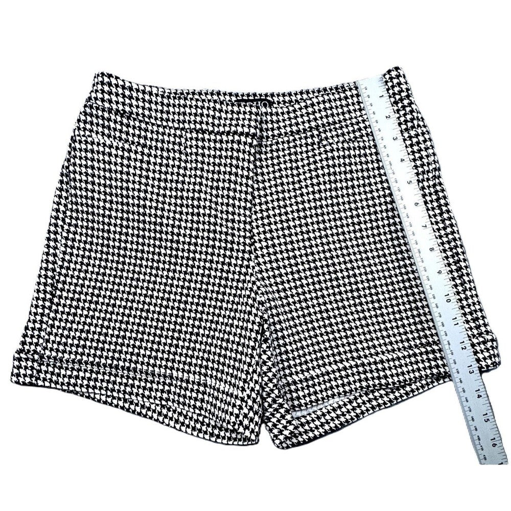 SOHO Women’s  Black & White Houndstooth Shorts w/ Pockets, Elastic - Size 6