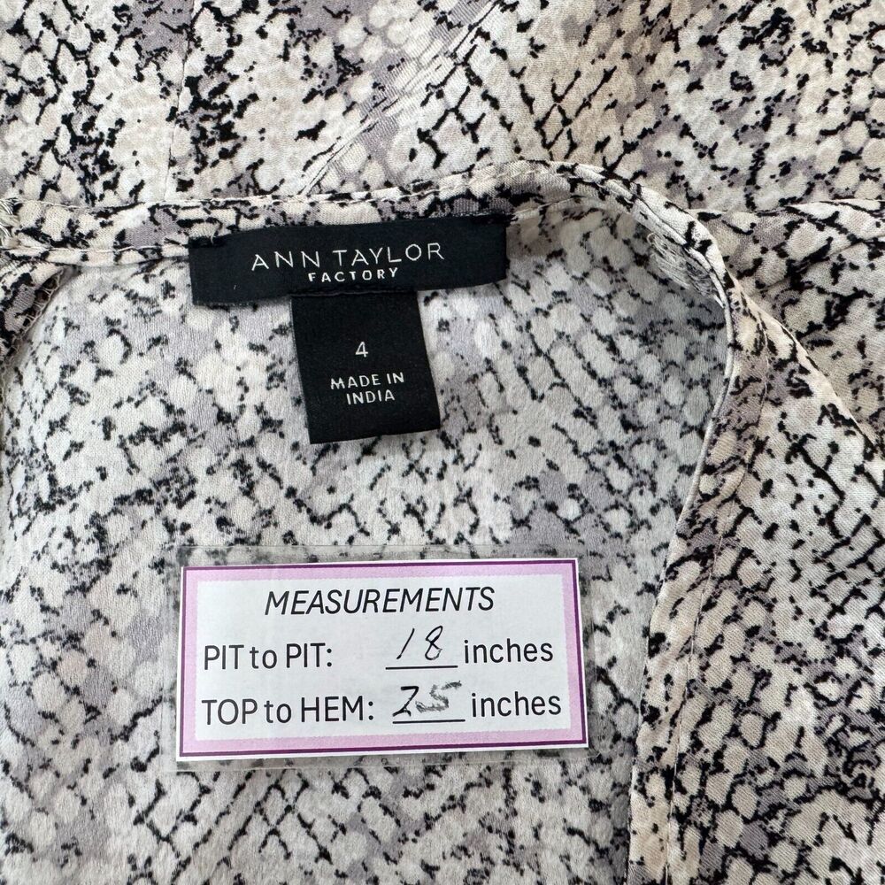 Ann Taylor Sz 4 White Snake Print Gray Black Long Cuffed Sleeve Faux Wrap Peplum