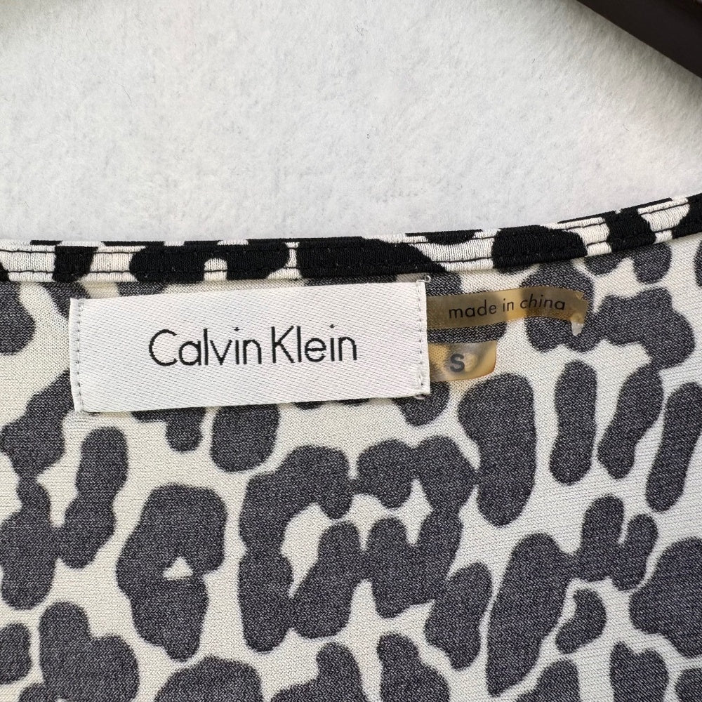 Calvin Klein Ladies Top Sz S Animal print Cowl Neck Sleeveless White and Black