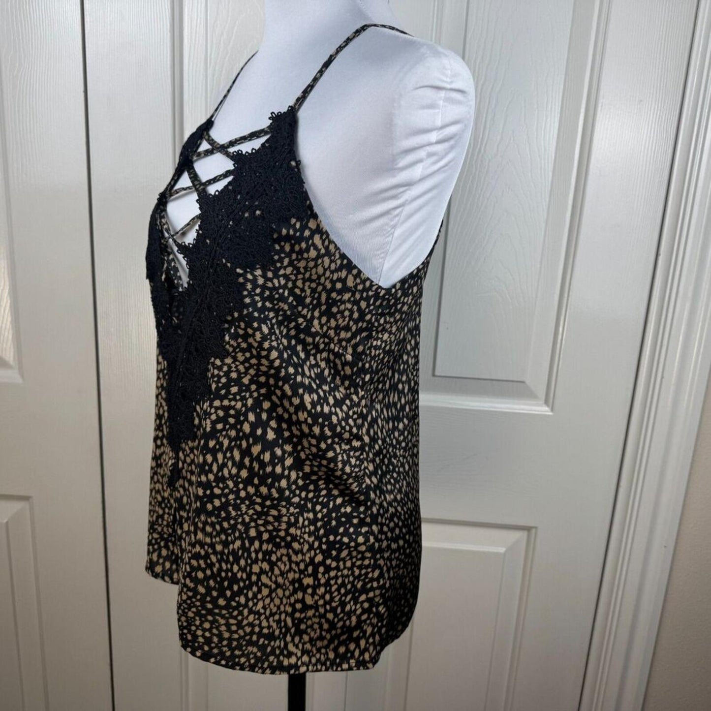 En Creme Tank Cami Top Sz S Deep V-Neck Criss Cross Strap Lace Animal Print