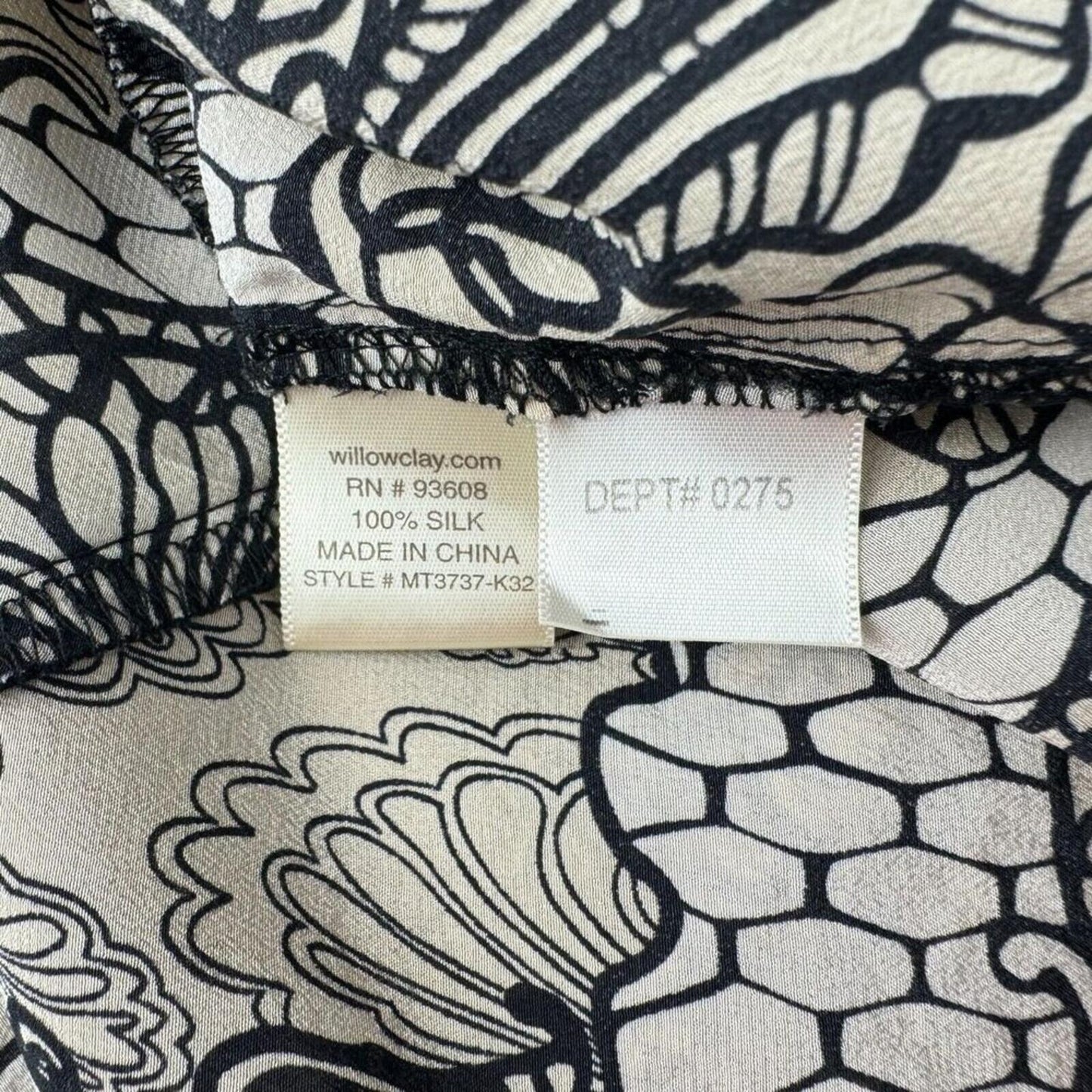 Willow and Clay Top Sz M Beige Black Print Round Neck Cap Sleeveless 100% Silk