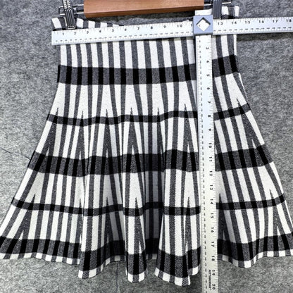 Max Edition Women Pull On Stretch Knit Flared Skirt Black White Stripes Size M/L