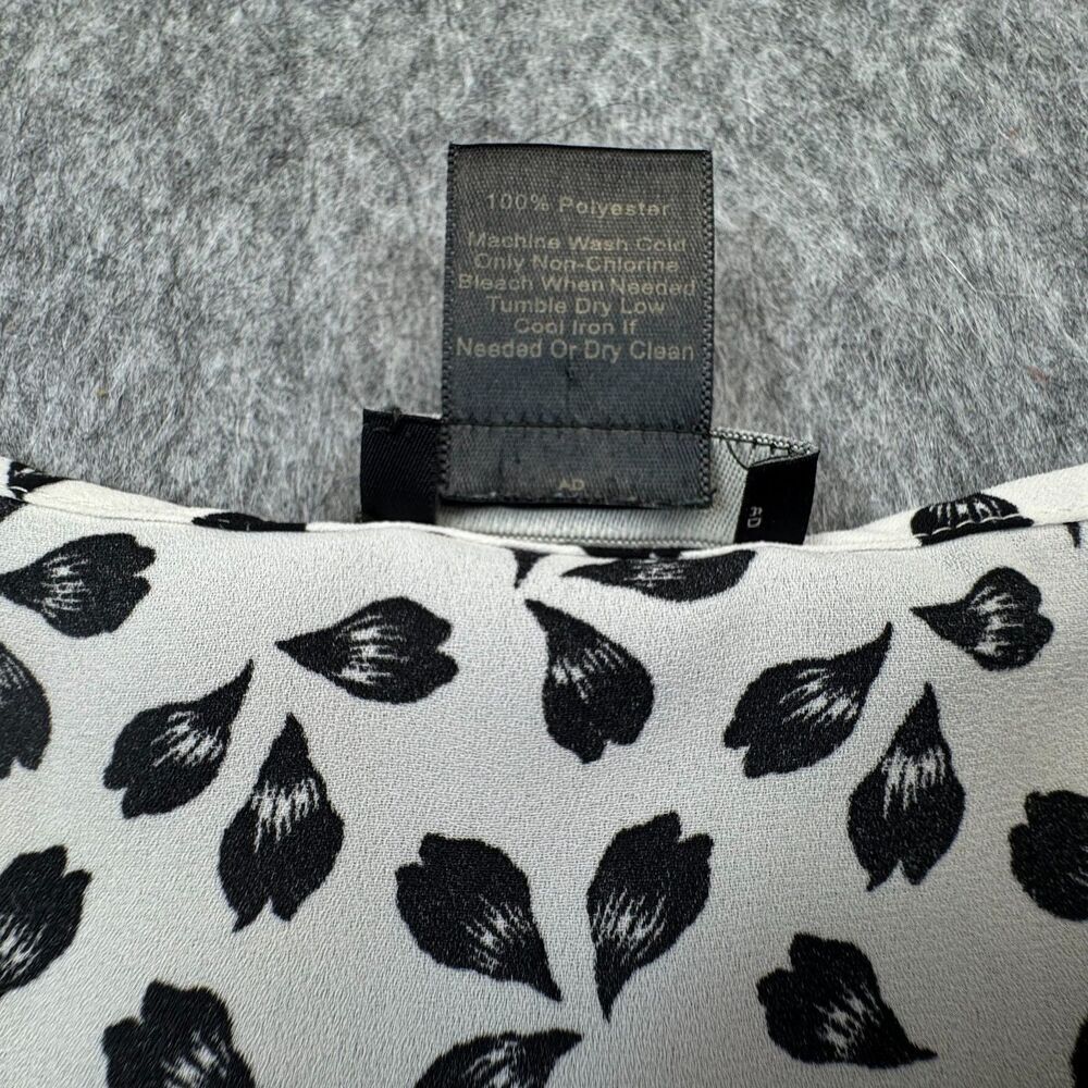 Ann Taylor Top Sz S White Black Print Split Neck Pleated Sleeveless Lightweight