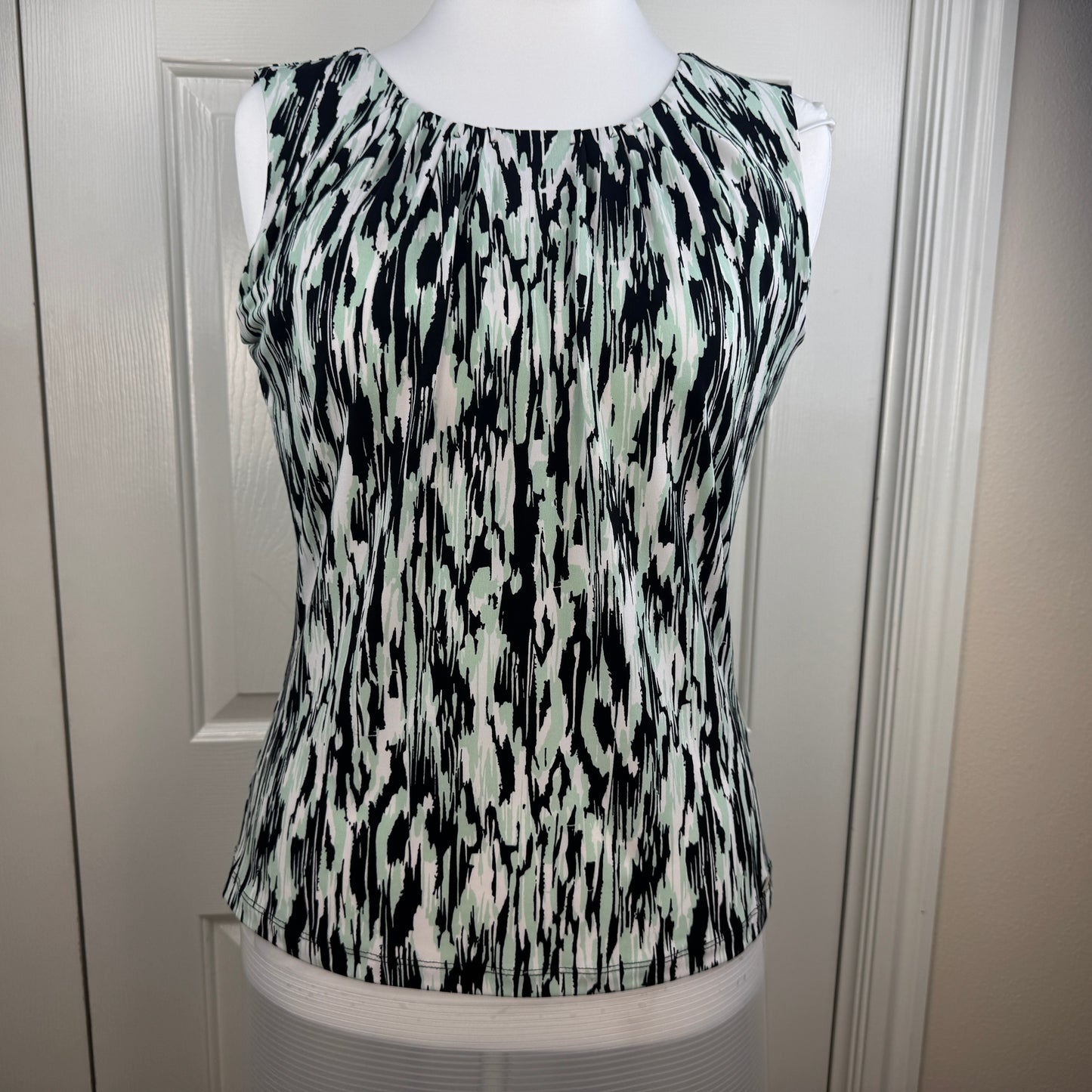 Calvin Klein Women's Abstract Print Sleeveless Stretch Blouse Black Mint