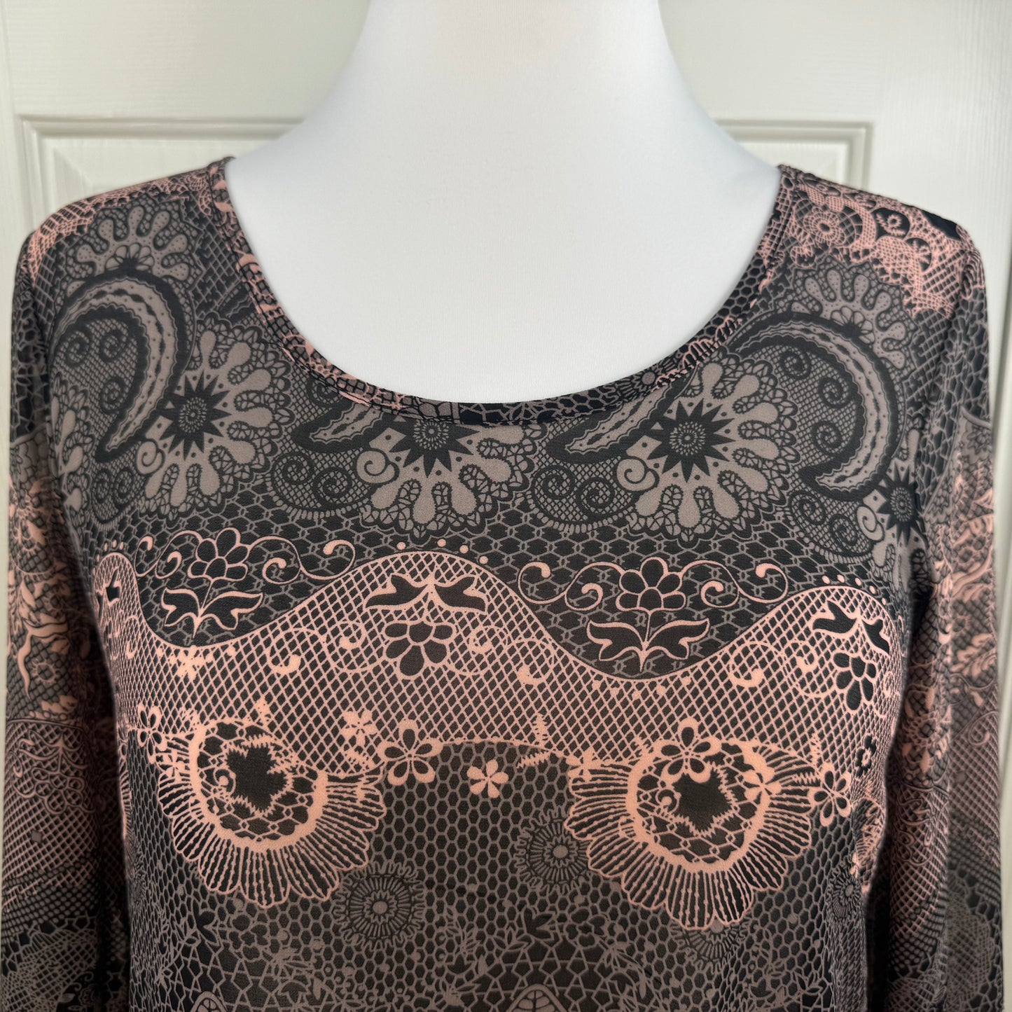Charming Charlie Paisley Crisscross Back Long Sleeve Blouse Pink Black S