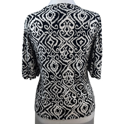Chico's Black White Print V-Neck Top Size 1 Plus 3/4 Flare Sleeve Stretch Blouse