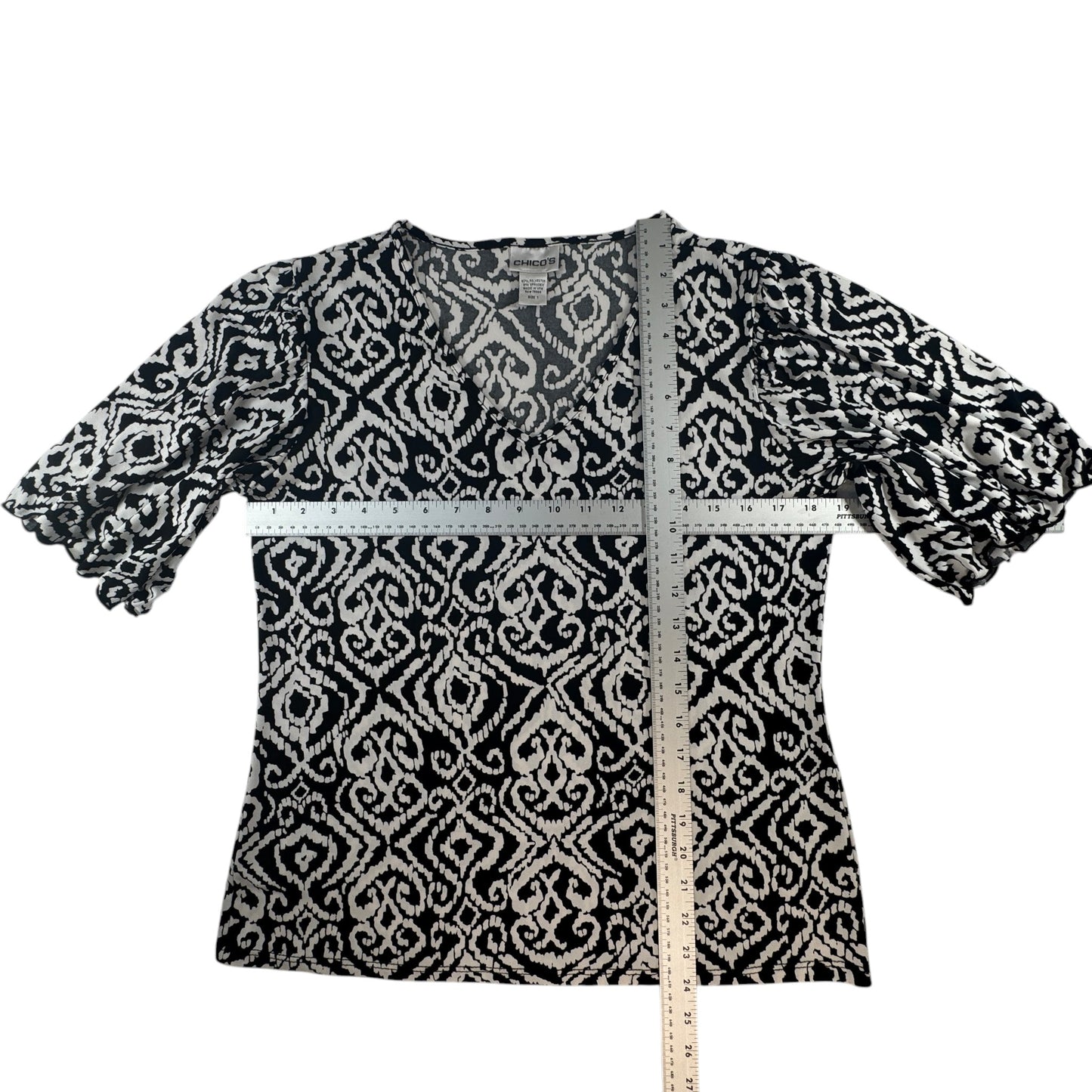 Chico's Black White Print V-Neck Top Size 1 Plus 3/4 Flare Sleeve Stretch Blouse