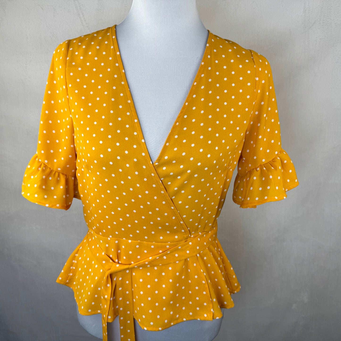 Forever 21 Blouse Sz M Peplum Wrap Polka Dot Ruffle Sleeve Butterscotch