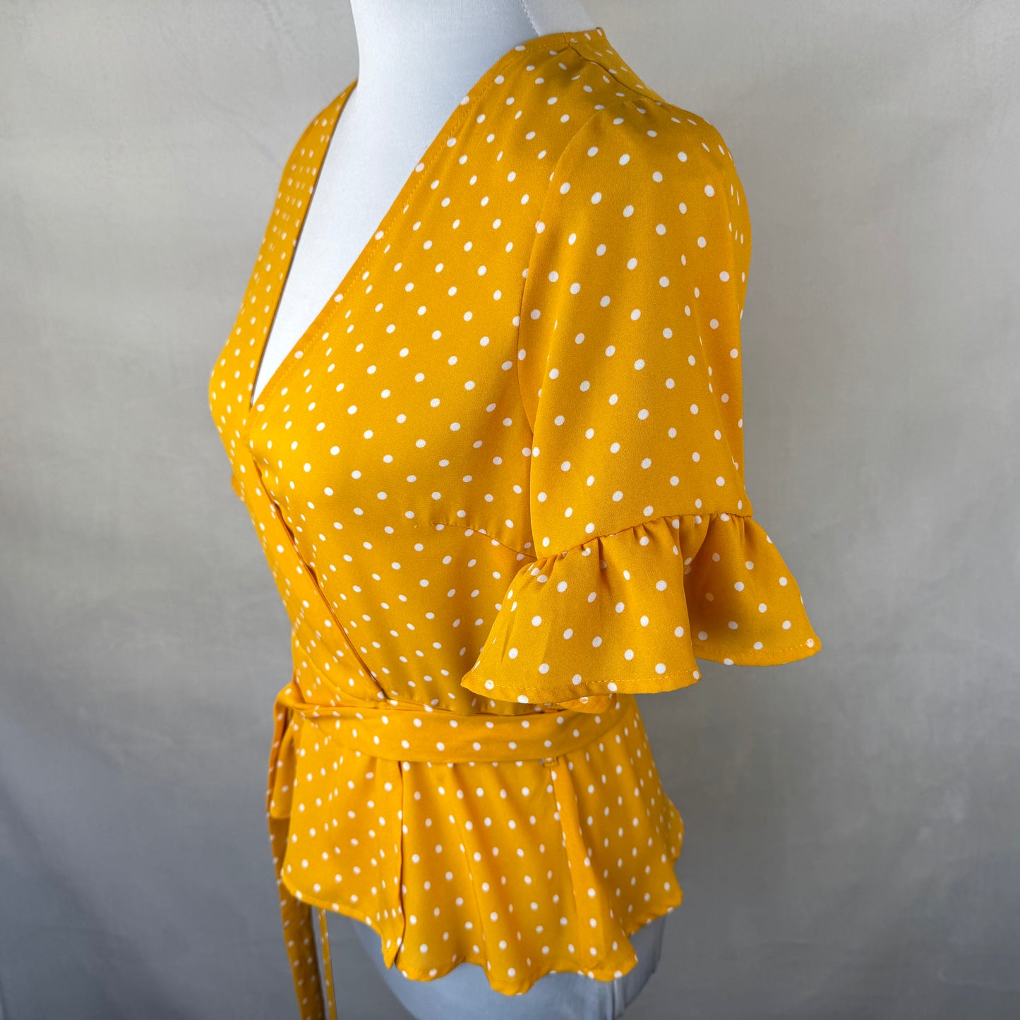 Forever 21 Blouse Sz M Peplum Wrap Polka Dot Ruffle Sleeve Butterscotch