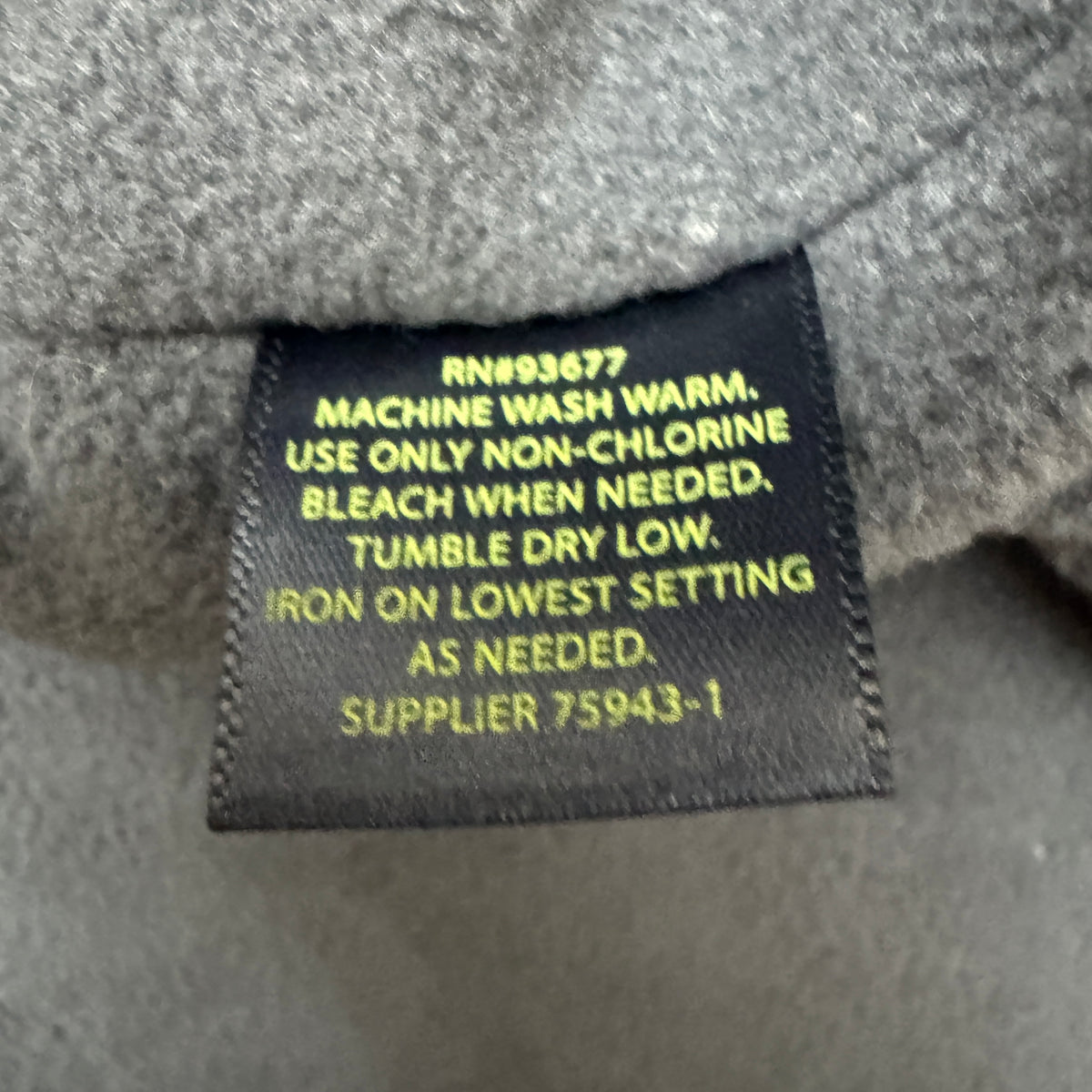Xersion Snow Jacket Men Sz XL Waterproof Black Charcoal Gray