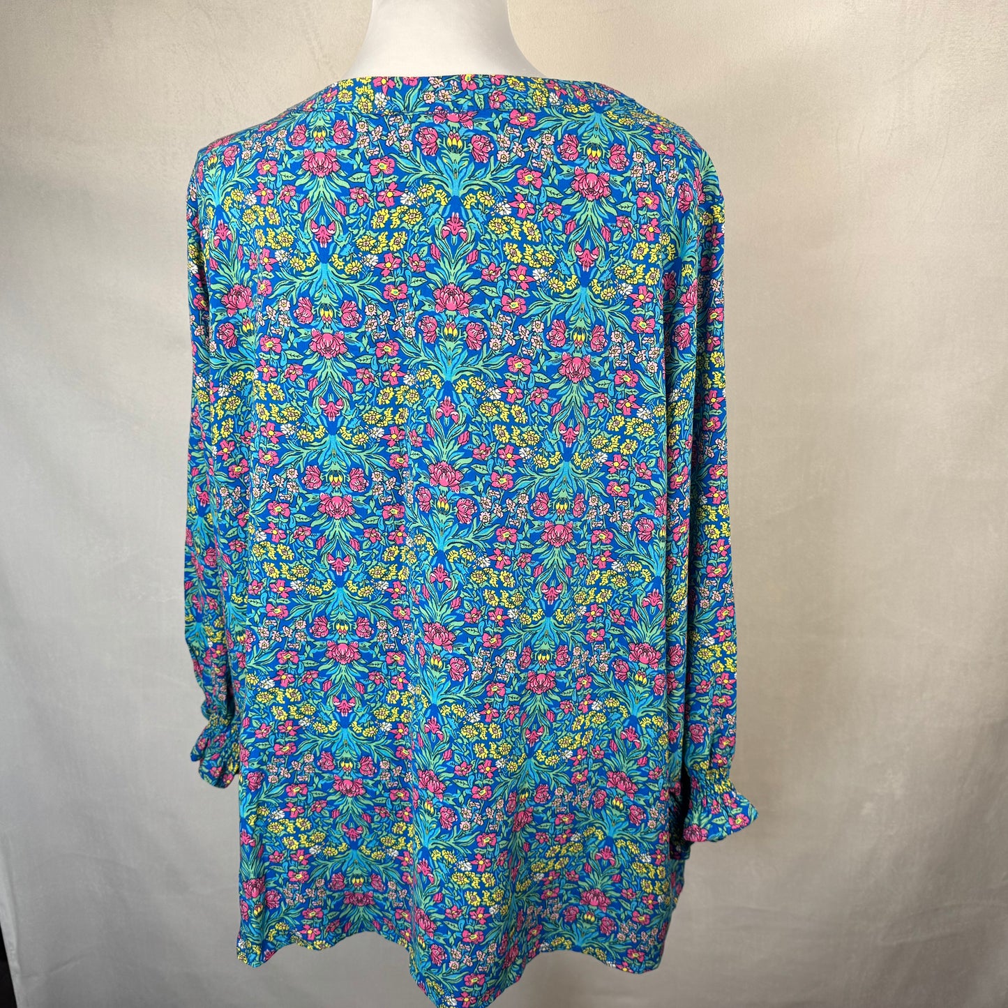 JNY Jones New York NWT Women Sz 2X Floral Top Light Blue Split neck 3/4 Sleeve