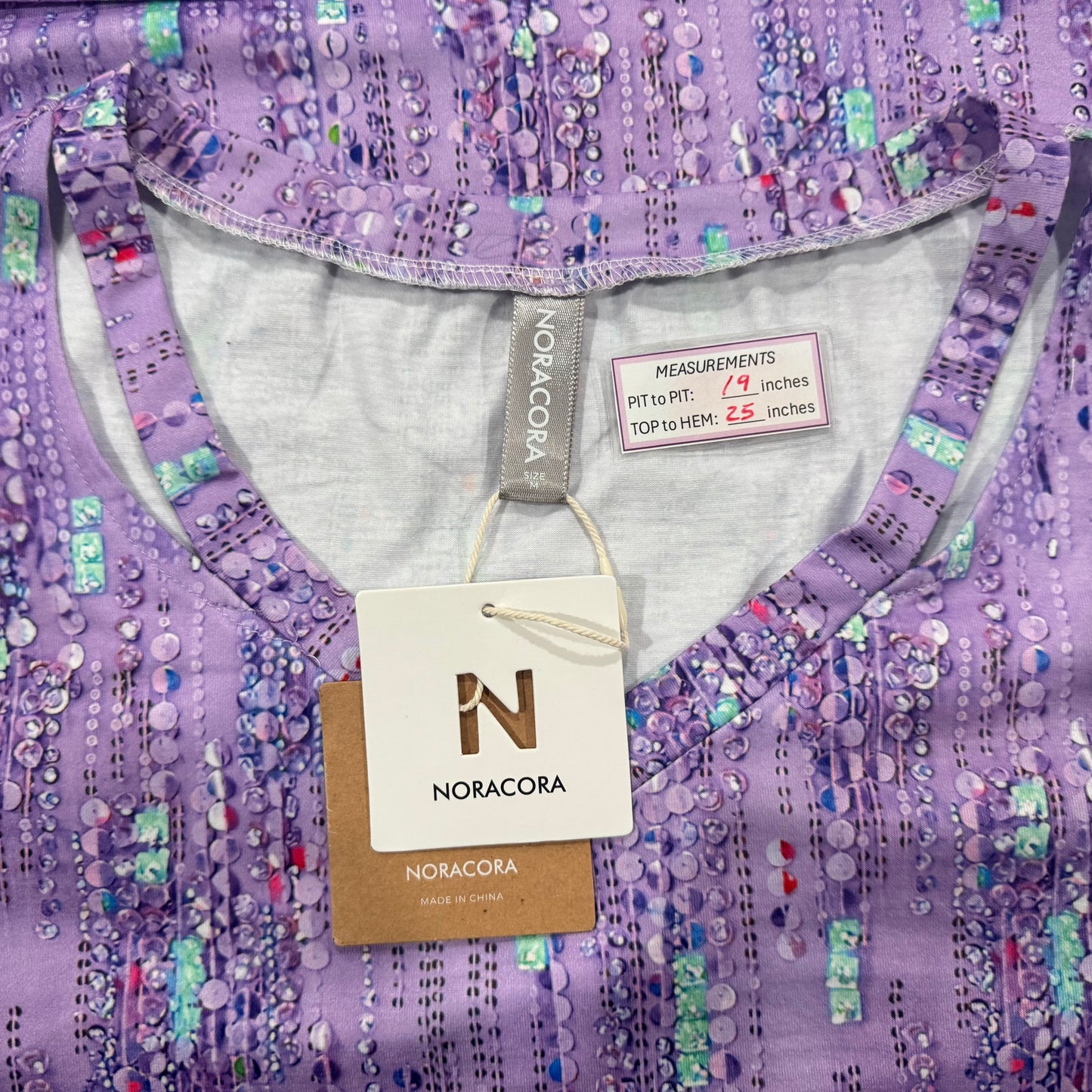 Noracora Ladies Top NWT Sz M Pullover Lilac Multicolor Cut Out VNeck Short Sleeve