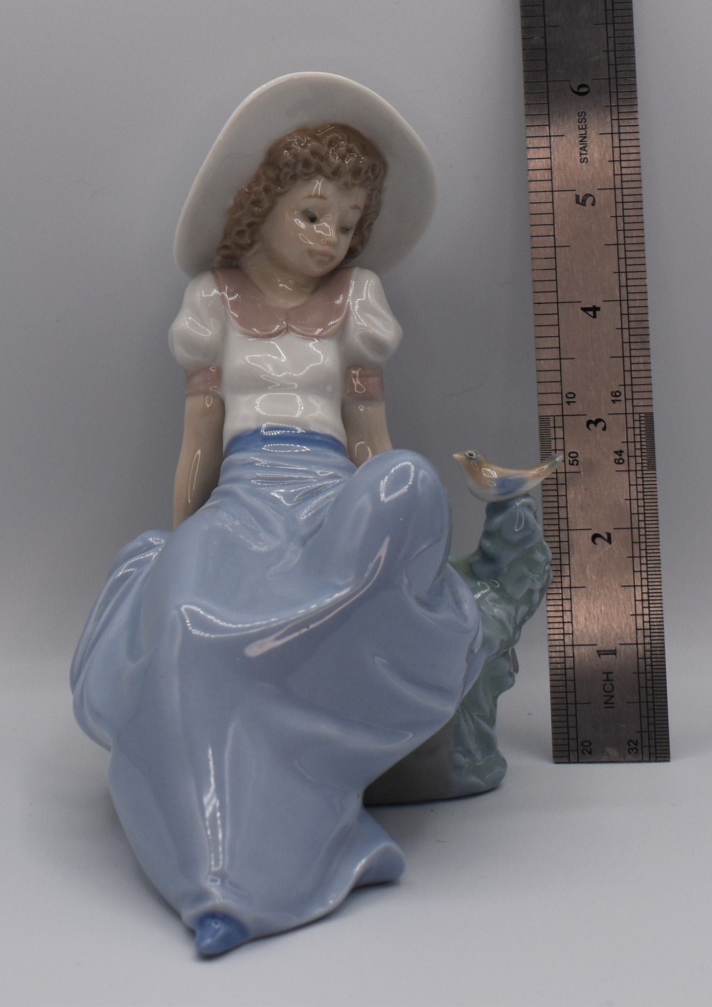 Lladro Nao 1042 Listening to Birds song Vintage Retired Figurine