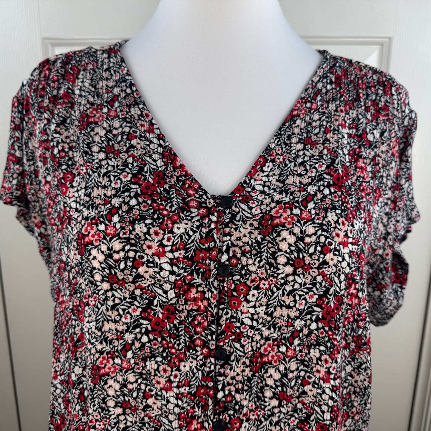 Liz Claiborne Women's Floral Button Front Blouse Black Red Size XXL