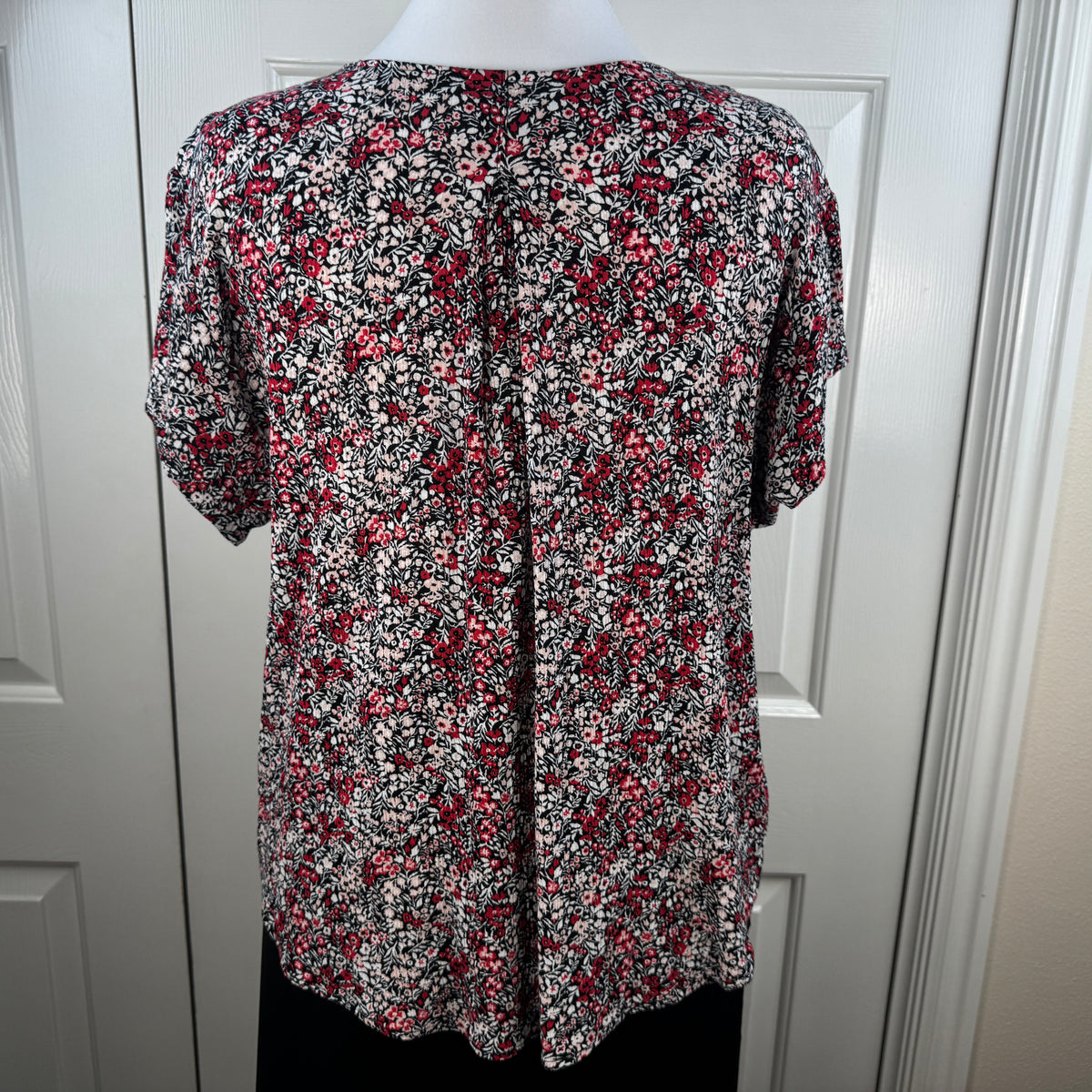 Liz Claiborne Women's Floral Button Front Blouse Black Red Size XXL