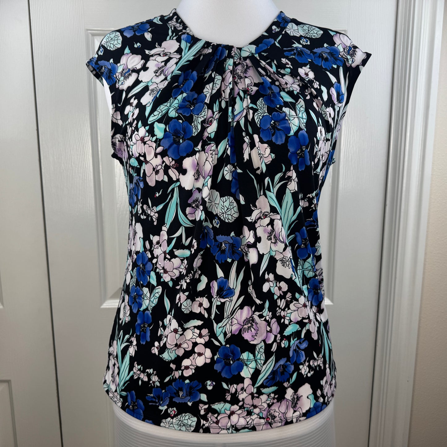 Liz Claiborne Women's Floral Pleated Neck Cap Sleeve Blouse Black Blue Size S