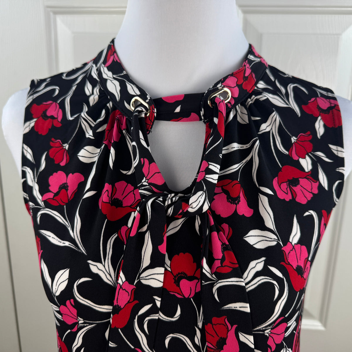 Liz Claiborne Women's Floral Tie Neck Sleeveless Blouse Black Pink Size XS