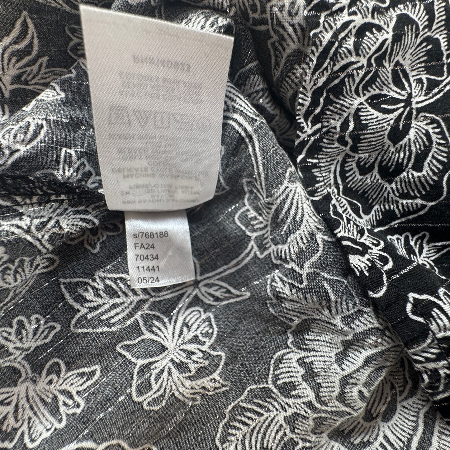 LOFT Women's Black White Floral Ruffle Blouse Metallic Thread Size XL