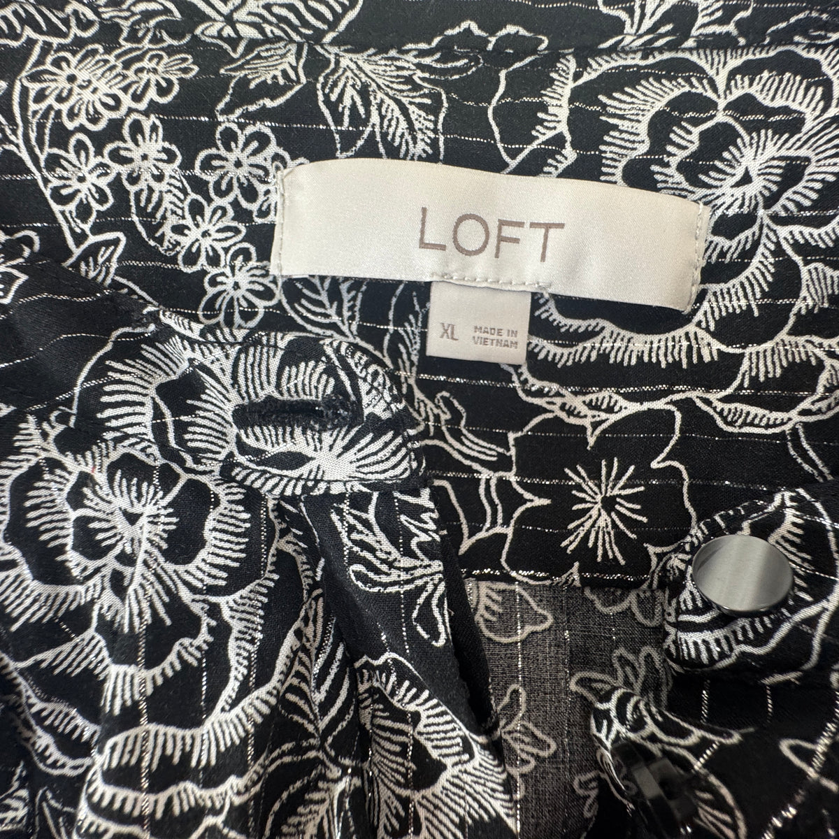LOFT Women's Black White Floral Ruffle Blouse Metallic Thread Size XL