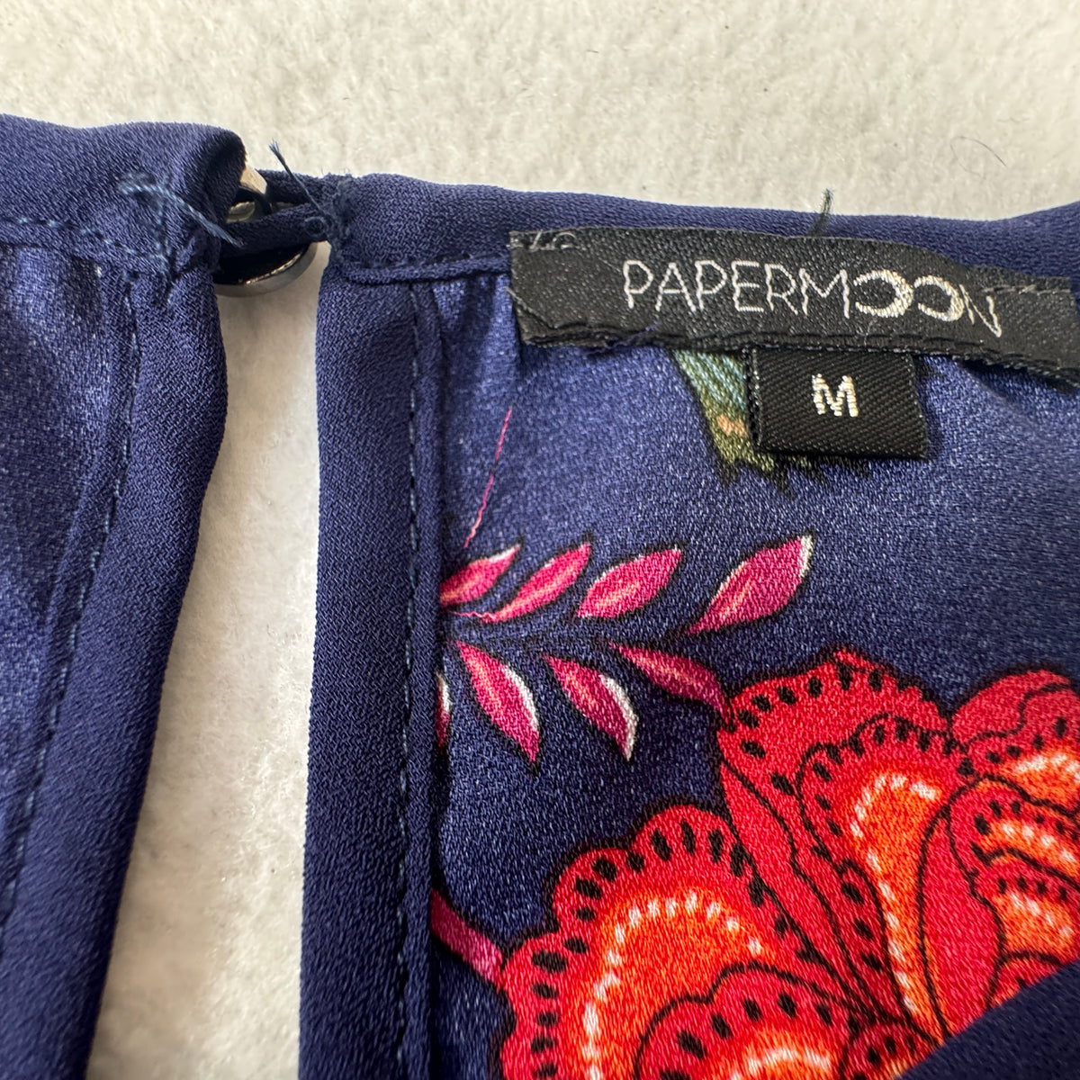 PaperMoon Women's Navy Floral Halter Keyhole Sleeveless Blouse Size M