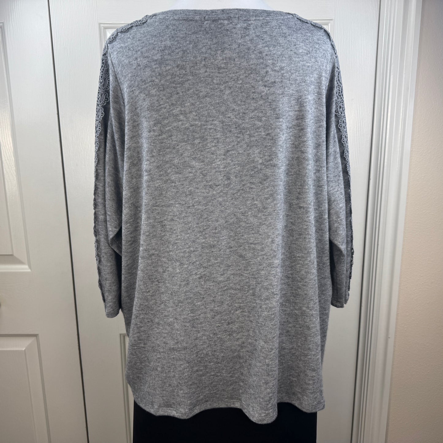Retrology Women's Lace Sleeve Side Twist Knit Top Gray Plus Size 2X