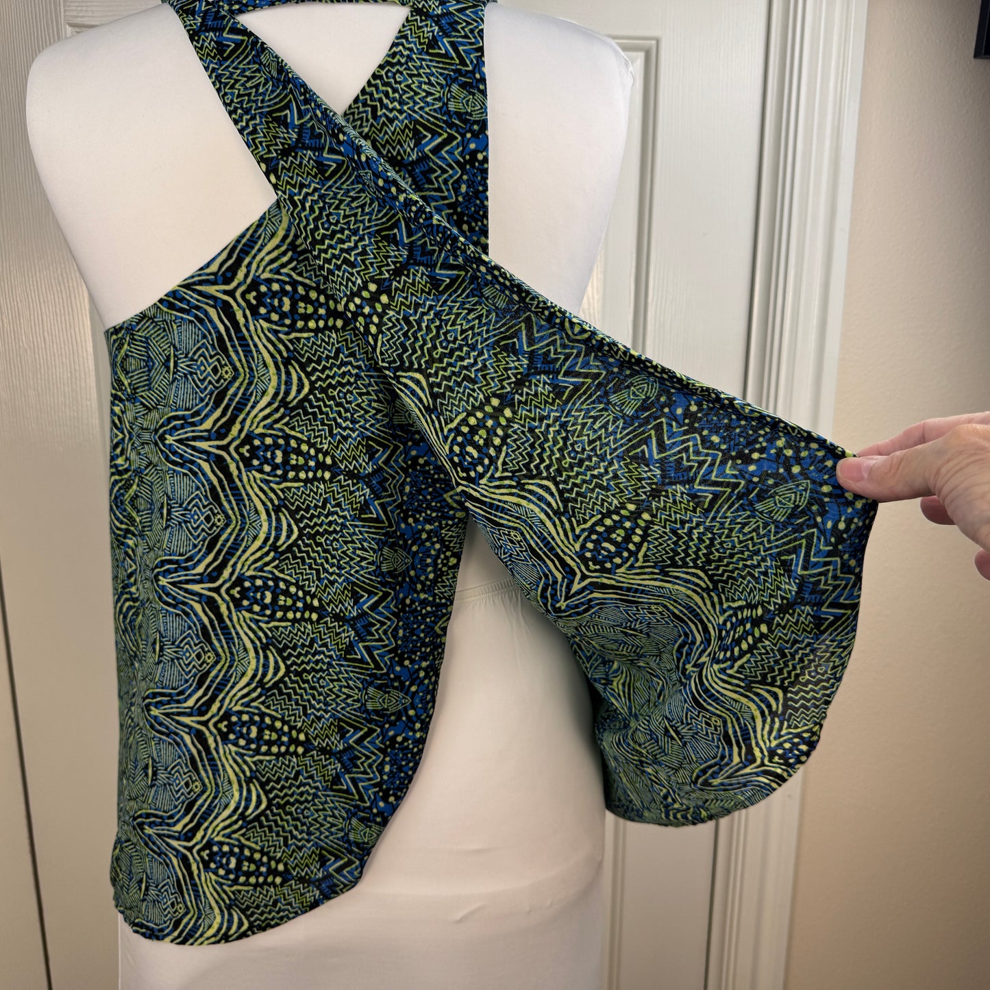 Sanctuary Clothing Abstract Print Wrap Halter Blouse Size M