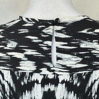 Violet & Claire Women Tank top Sz S Black White Round Neck Keyhole Sleeveless