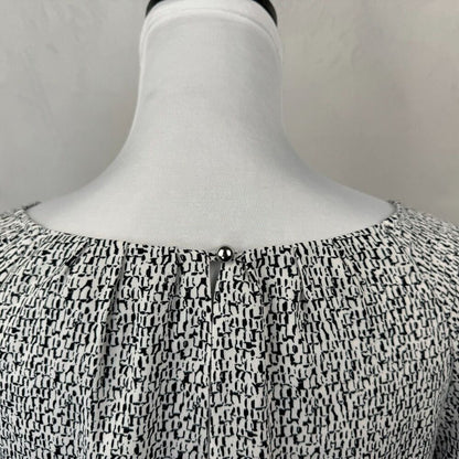 White House Black Market Top Sz XS Black White With Metal Detail Ruched sleeve