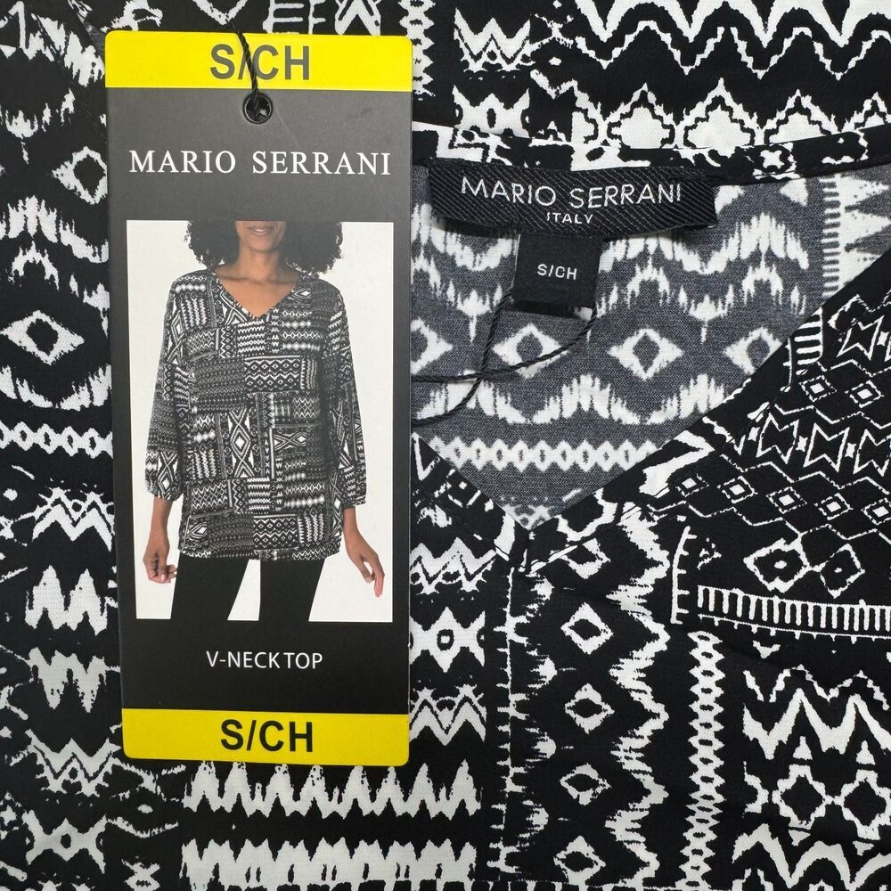 Mario Serrani Women Top SZ S NWT Geometric Black/White VNeck 3/4 Sleeve B2116