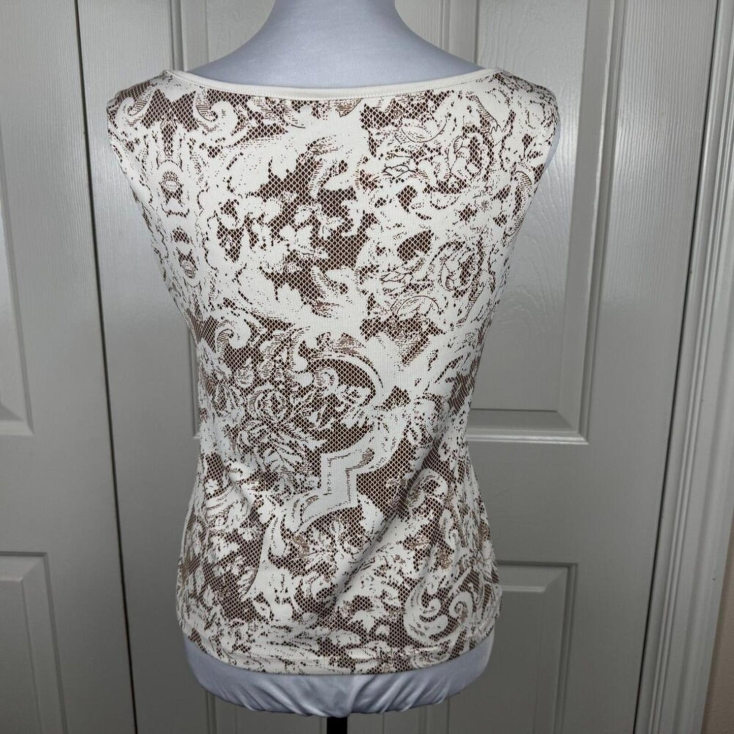 New York & Co Women Top Sz  S Cream Stretch Boatneck Sleeveless Built-In Bra