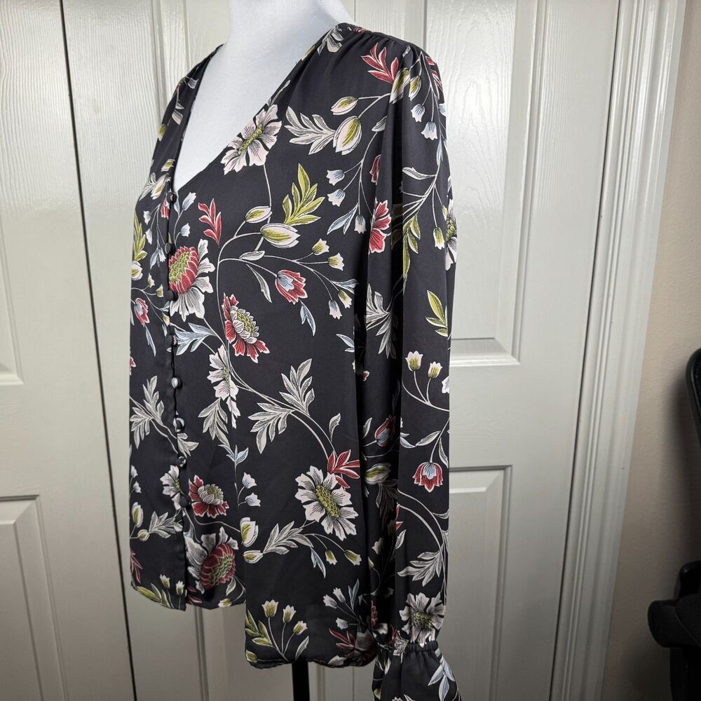 LOFT Women Blouse Sz M Charcoal Floral VNeck Long Sleeve Button Down Ruffle Cuff