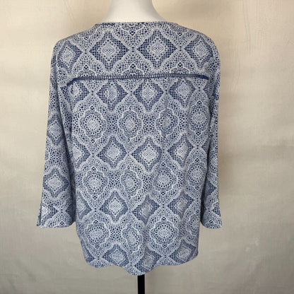 Fever Women Top Sz M Blue White Print Split Neck 3/4 Sleeve Ladder Trim