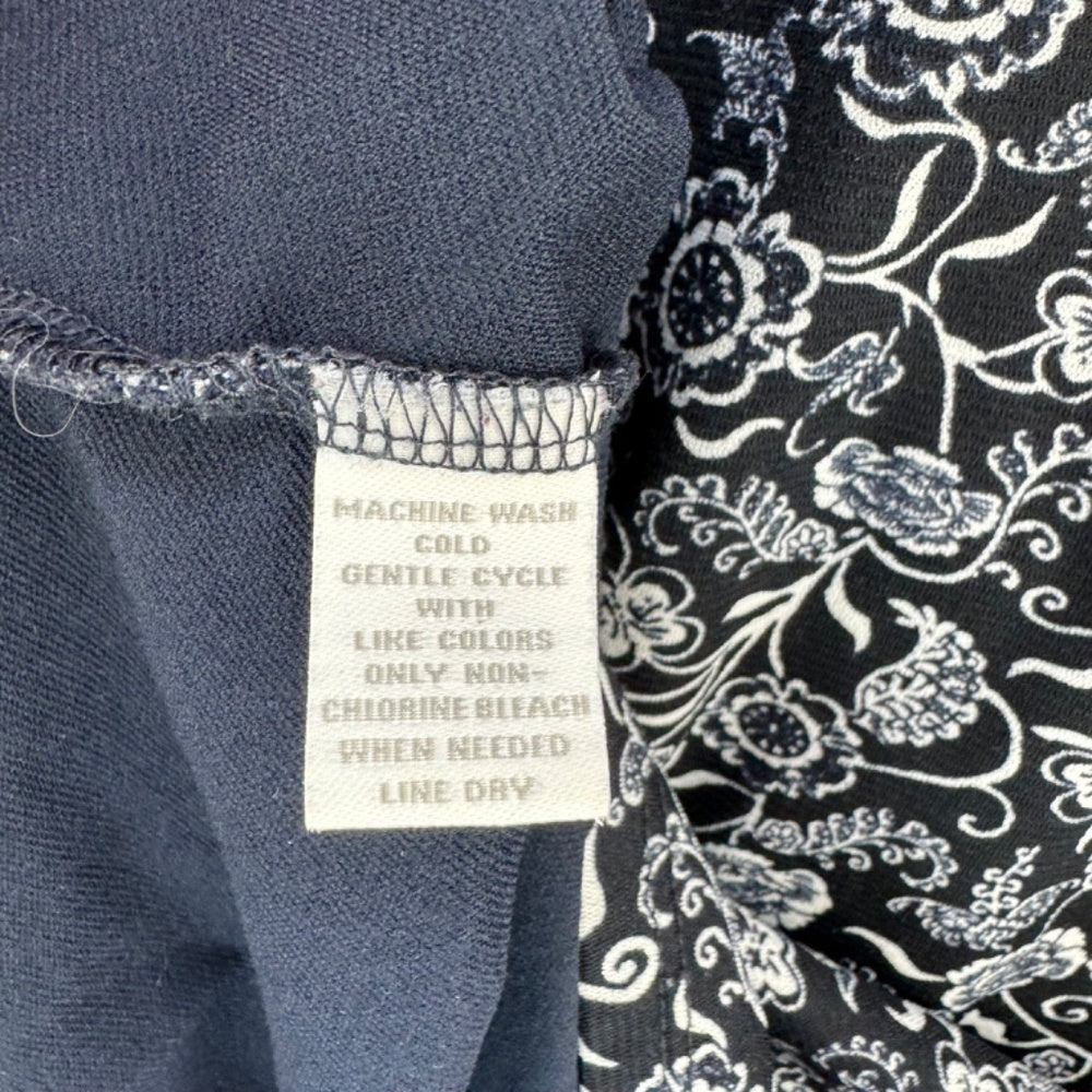 Charter Club Women Top Sz S Navy floral print v-neck sleeveless