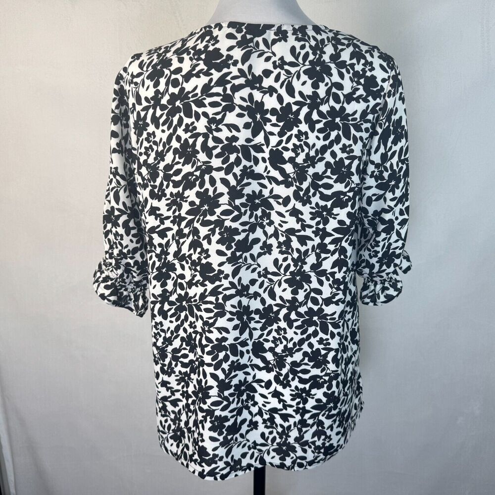 Well Worn Sz M White Blouse Black Floral Print Elbow Sleeve V Neck NWT B1968