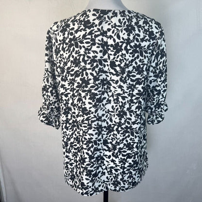 Well Worn Sz M White Blouse Black Floral Print Elbow Sleeve V Neck NWT B1968