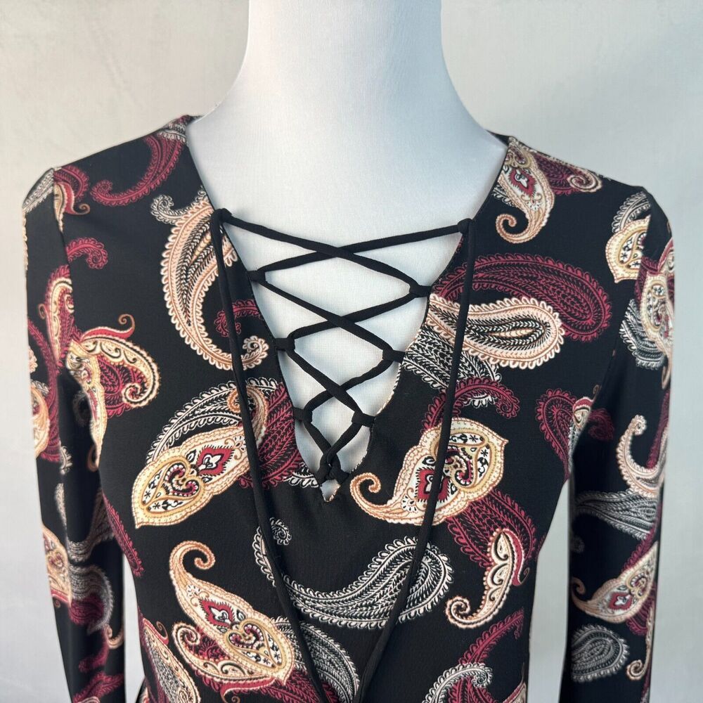 White House Black Market Sz XXS Paisley Print Peplum Criss Cross Tie Bell Sleeve