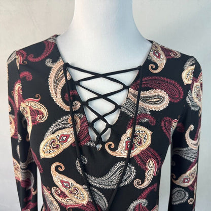 White House Black Market Sz XXS Paisley Print Peplum Criss Cross Tie Bell Sleeve