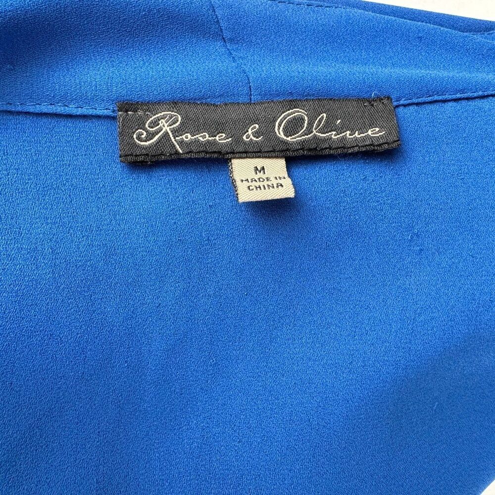 Rose & Olive Ladies Blouse Sz M Blue V-Neck Pullover  Sleeveless