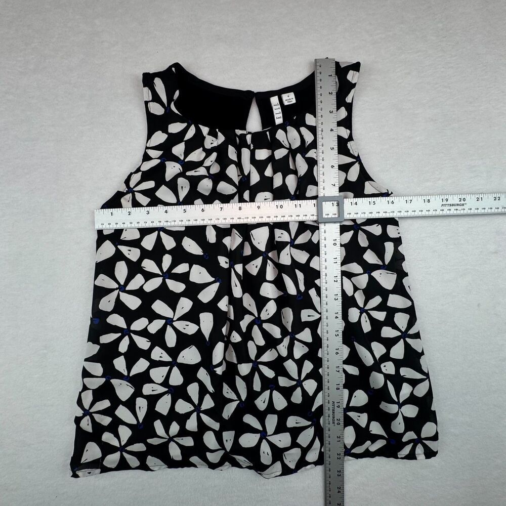 ELLE Top Sz S Black White Floral Pleated Round Neck Sleeveless Back Keyhole