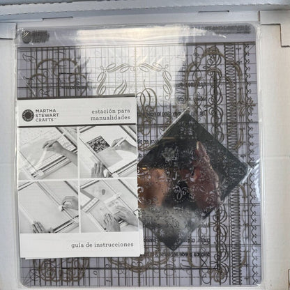 Martha Stewart Crafts LED Light Table Trimmer Station 12” Square Glass NEW M2019