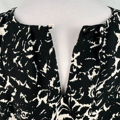 Violet & Claire Halter Sz L Black and White Keyhole back closure