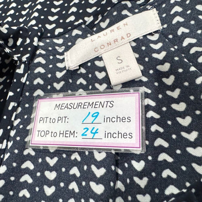 LC Lauren Conrad Blouse Sz S Navy with White Hearts Pleated Neckline Cap Sleeve