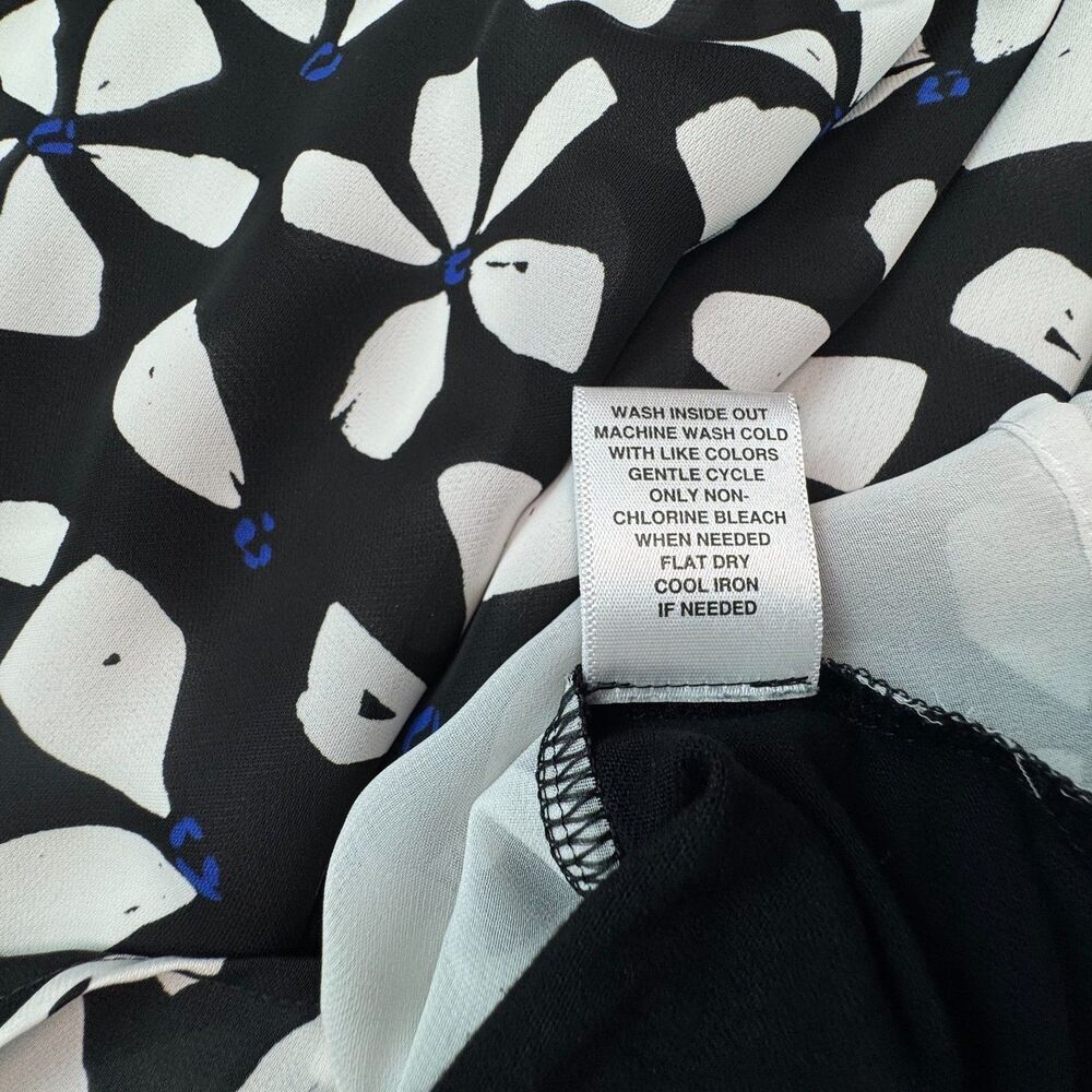 ELLE Top Sz S Black White Floral Pleated Round Neck Sleeveless Back Keyhole