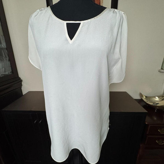 White House Black Market Top Sz S 100% Silk Chiffon Cream Flutter Sleeve