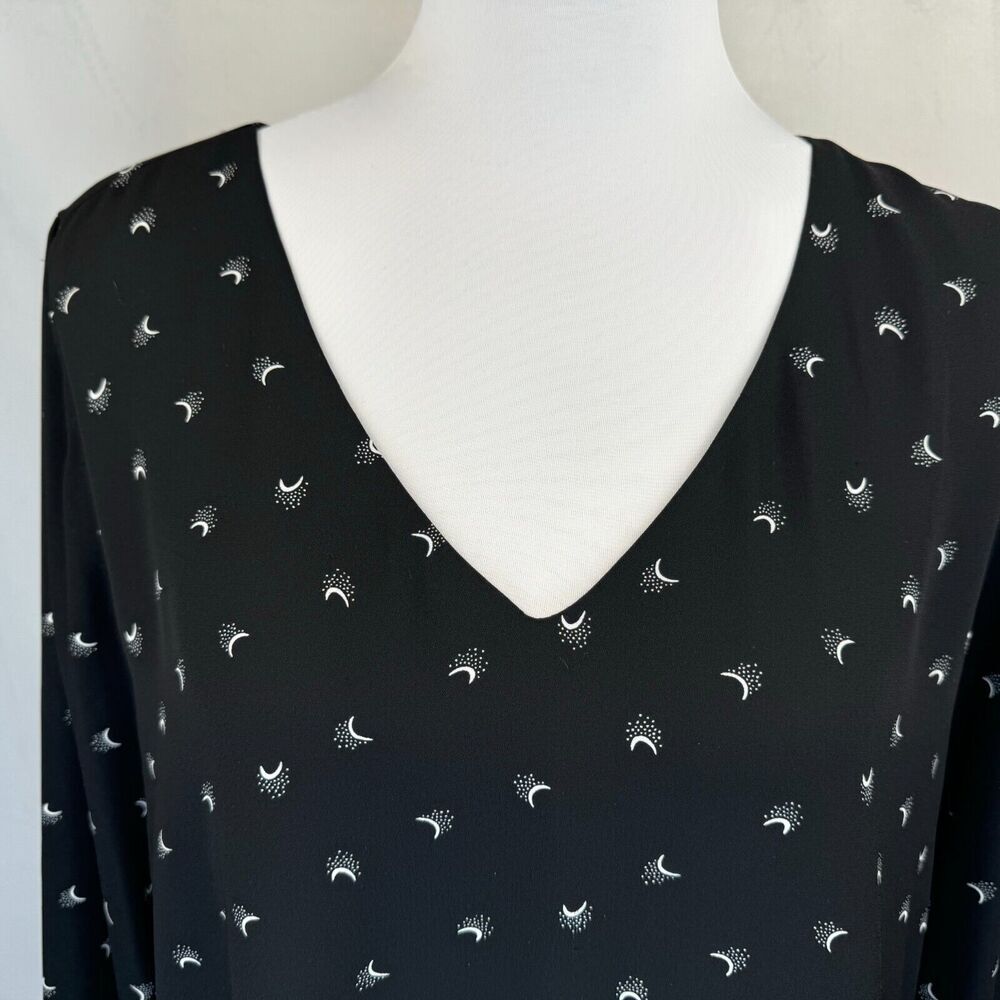 Loft Top Ladies Sz S Black Moon Print V-Neck Long Sleeves Peplum